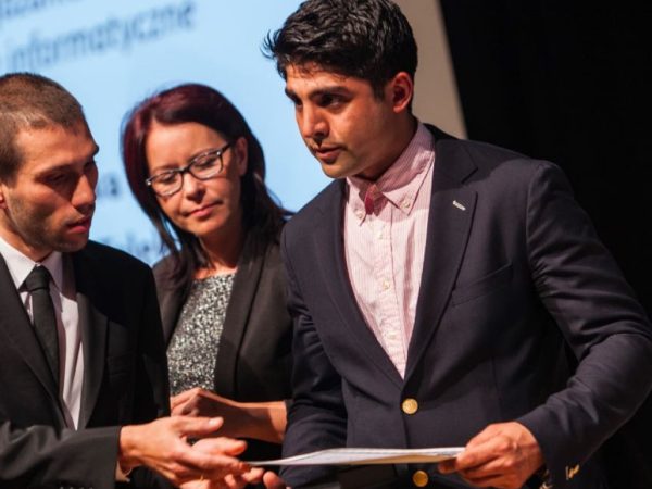 1480294654-426331332_17708219792270284176